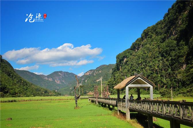 寻龙丨龙形拉花、财神咖啡……杭州这里的年味很吸引年轻人