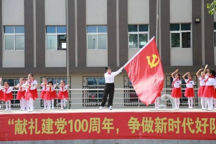 “福鱼满舱”年味浓
